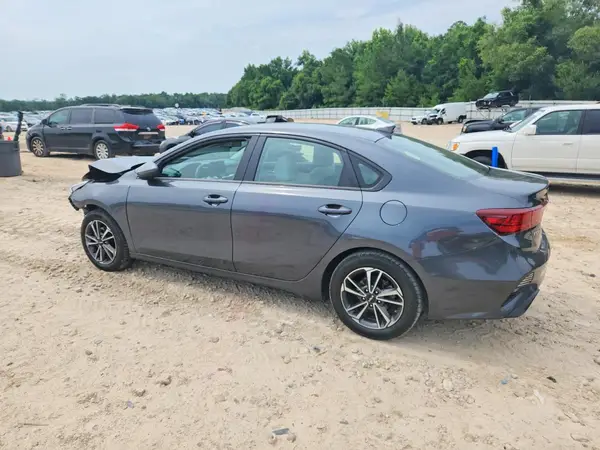 3KPF24AD1NE419079 2022 KIA FORTE - Image 2