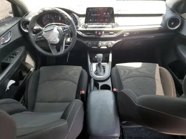3KPF24AD1NE421639 2022 KIA FORTE - Image 8