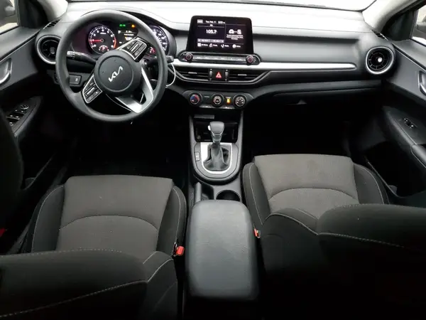 3KPF24AD1NE424783 2022 KIA FORTE - Image 8