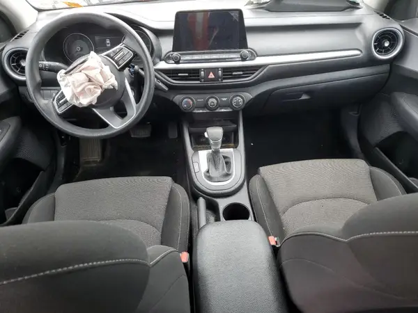 3KPF24AD1NE424895 2022 KIA FORTE - Image 8