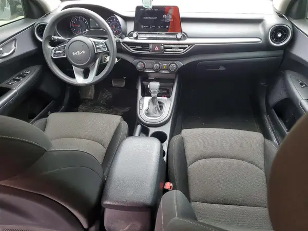 3KPF24AD1NE425335 2022 KIA FORTE - Image 8