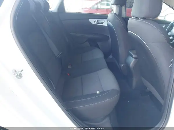 3KPF24AD1NE425366 2022 KIA FORTE - Image 8