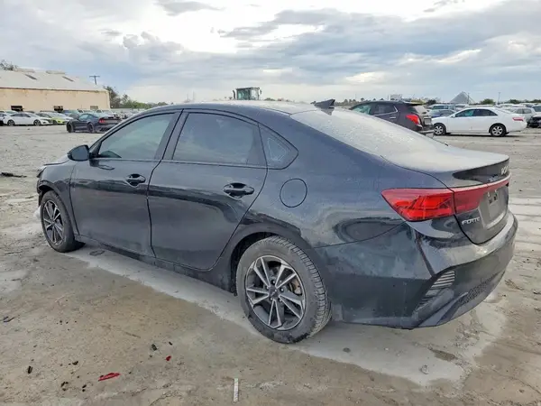 3KPF24AD1NE425478 2022 KIA FORTE - Image 2