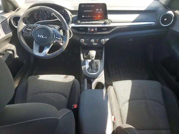 3KPF24AD1NE427652 2022 KIA FORTE - Image 8
