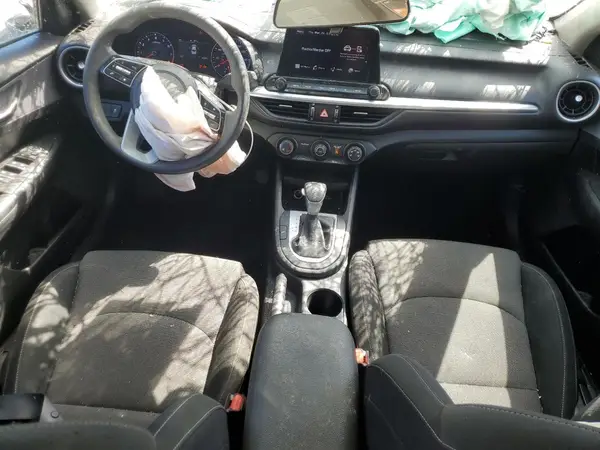 3KPF24AD1NE427683 2022 KIA FORTE - Image 8