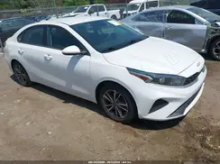 3KPF24AD1NE427960 2022 KIA FORTE