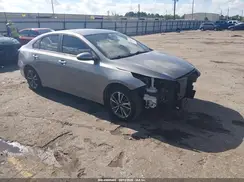 3KPF24AD1NE428848 2022 KIA FORTE