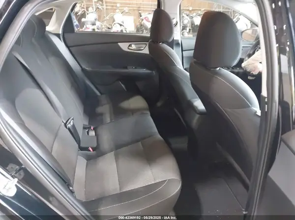 3KPF24AD1NE429370 2022 KIA FORTE - Image 8