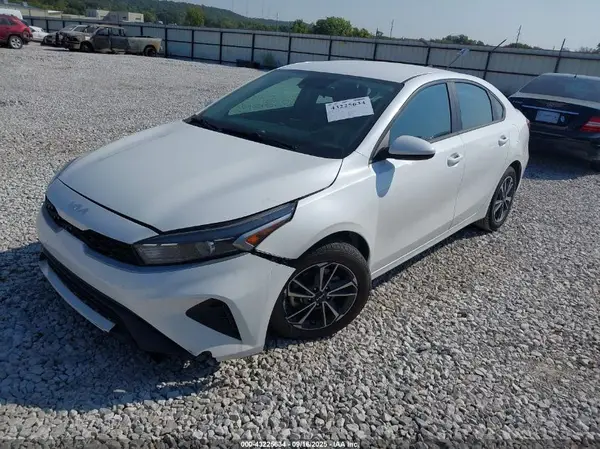 3KPF24AD1NE430258 2022 KIA FORTE - Image 2
