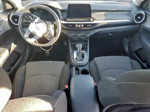 3KPF24AD1NE431796 2022 KIA FORTE - Image 8