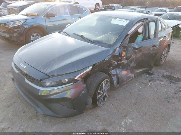 3KPF24AD1NE434715 2022 KIA FORTE - Image 2