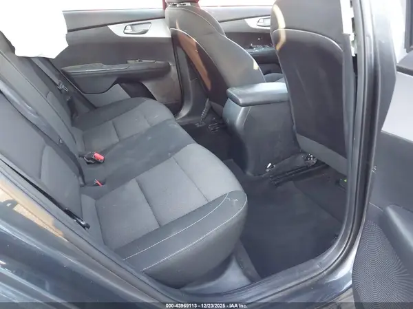 3KPF24AD1NE434715 2022 KIA FORTE - Image 8