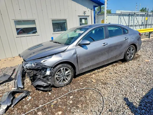3KPF24AD1NE436500 2022 KIA FORTE - Image 1