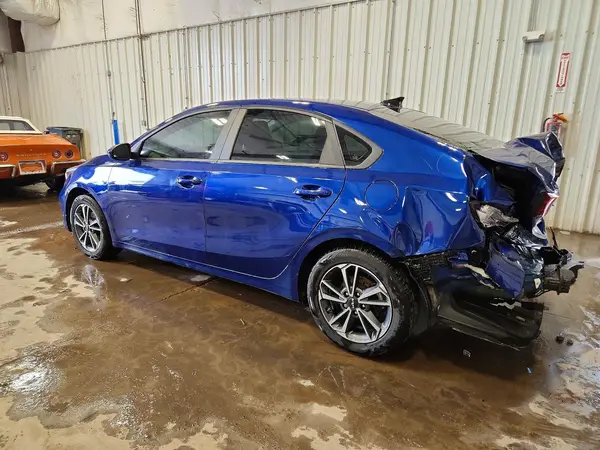 3KPF24AD1NE441325 2022 KIA FORTE - Image 2