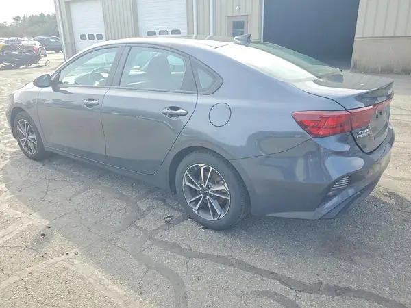 3KPF24AD1NE445195 2022 KIA FORTE - Image 2