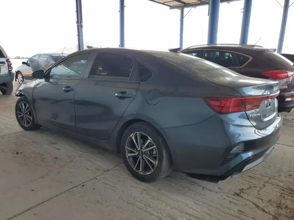 3KPF24AD1NE445827 2022 KIA FORTE - Image 2
