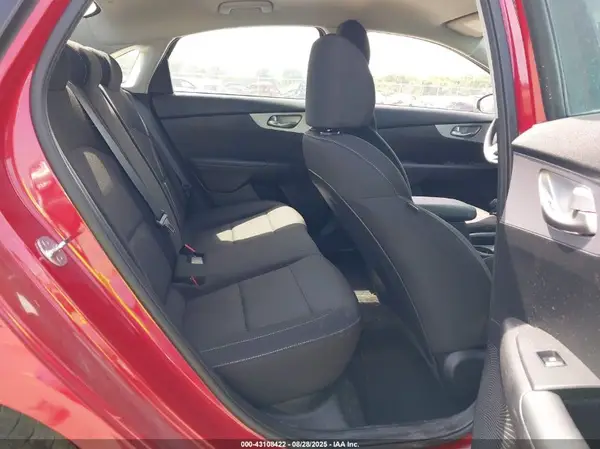 3KPF24AD1NE446945 2022 KIA FORTE - Image 8