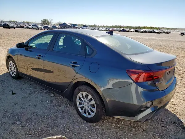3KPF24AD1NE447223 2022 KIA FORTE - Image 2