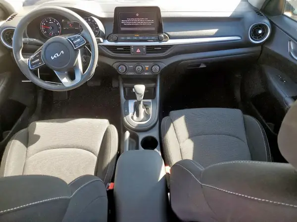3KPF24AD1NE447223 2022 KIA FORTE - Image 8