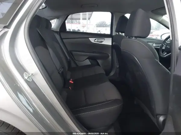 3KPF24AD1NE449277 2022 KIA FORTE - Image 8