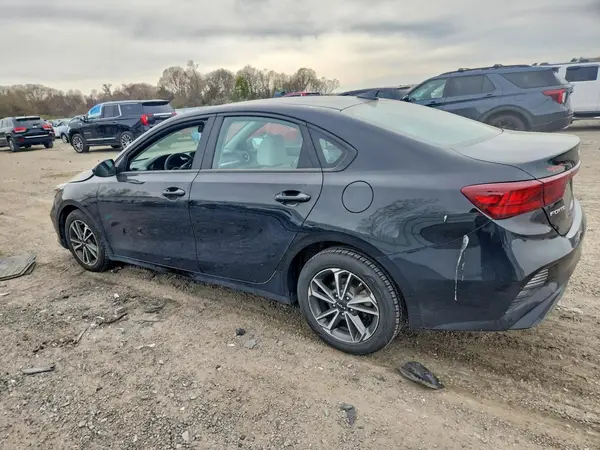 3KPF24AD1NE449697 2022 KIA FORTE - Image 2