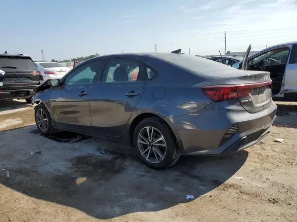 3KPF24AD1NE450445 2022 KIA FORTE - Image 2
