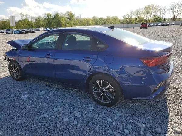 3KPF24AD1NE452132 2022 KIA FORTE - Image 2