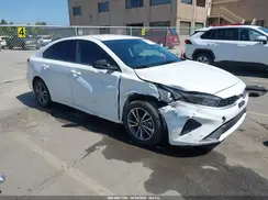 3KPF24AD1NE453958 2022 KIA FORTE