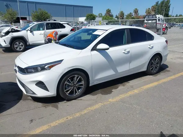 3KPF24AD1NE453958 2022 KIA FORTE - Image 2