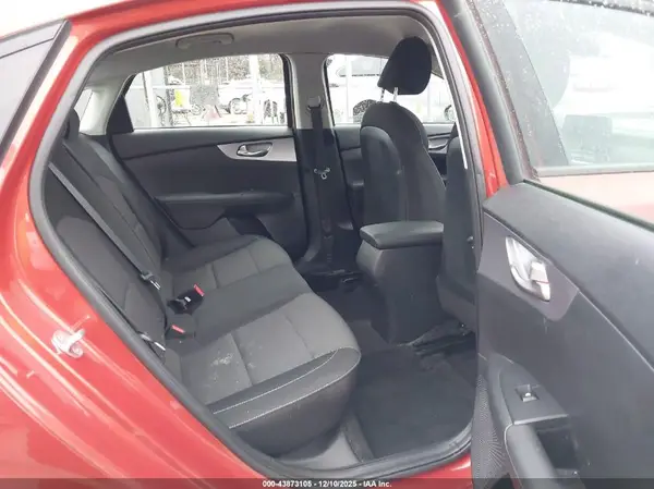 3KPF24AD1NE454253 2022 KIA FORTE - Image 8