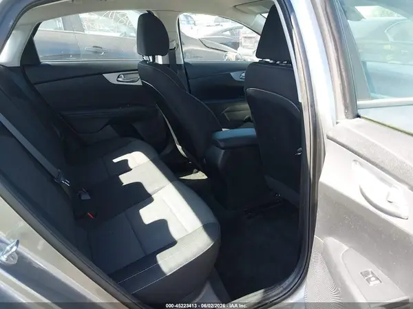 3KPF24AD1NE454642 2022 KIA FORTE - Image 8