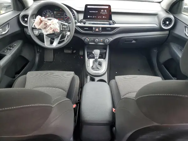 3KPF24AD1NE457704 2022 KIA FORTE - Image 8