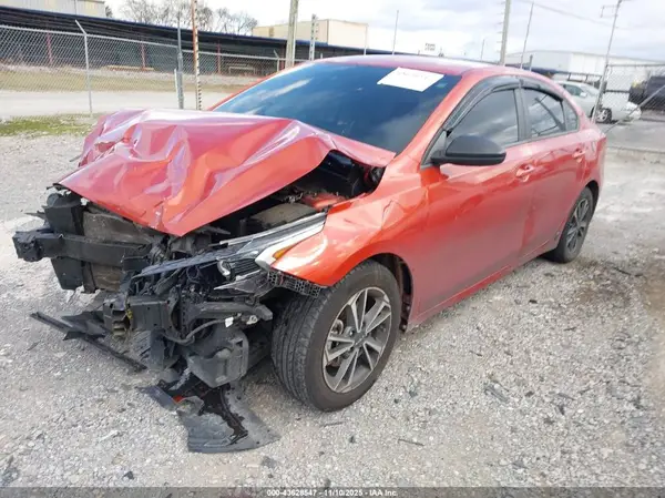 3KPF24AD1NE457816 2022 KIA FORTE - Image 2