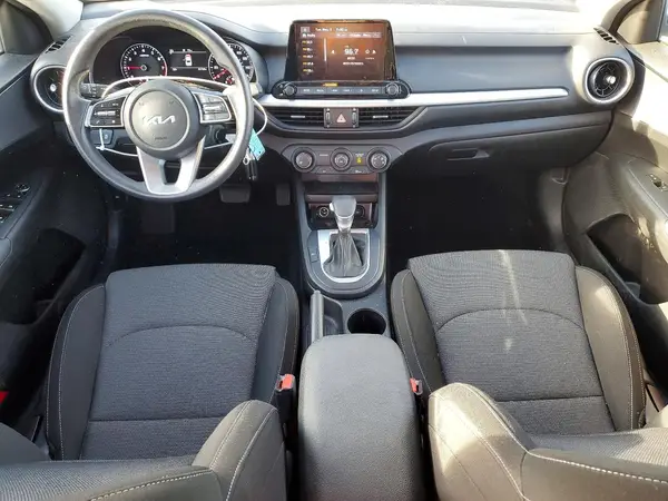 3KPF24AD1NE458383 2022 KIA FORTE - Image 8