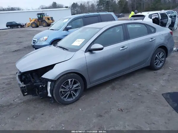 3KPF24AD1NE458450 2022 KIA FORTE - Image 2