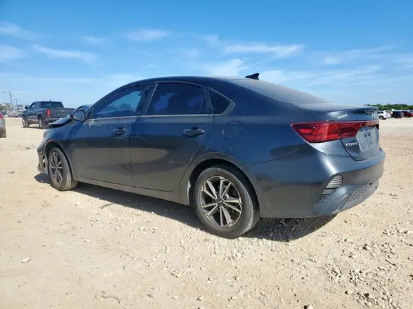 3KPF24AD1NE458500 2022 KIA FORTE - Image 2