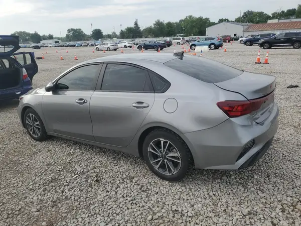 3KPF24AD1NE461171 2022 KIA FORTE - Image 2