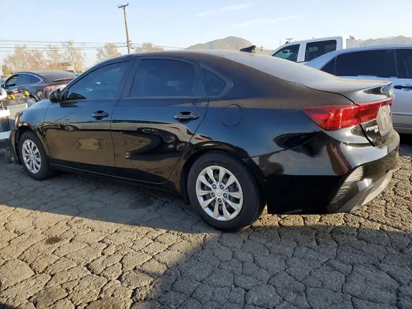 3KPF24AD1NE461204 2022 KIA FORTE - Image 2
