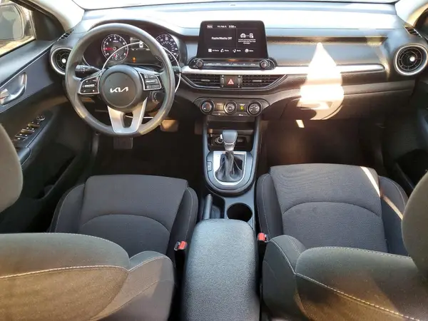 3KPF24AD1NE461204 2022 KIA FORTE - Image 8
