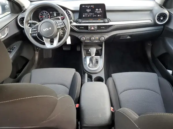 3KPF24AD1NE461607 2022 KIA FORTE - Image 8