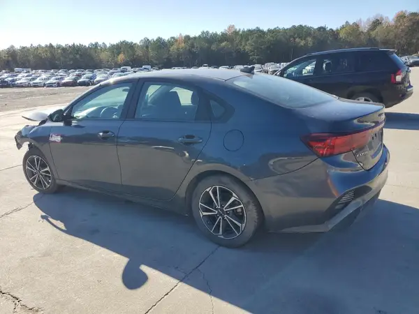 3KPF24AD1NE461638 2022 KIA FORTE - Image 2