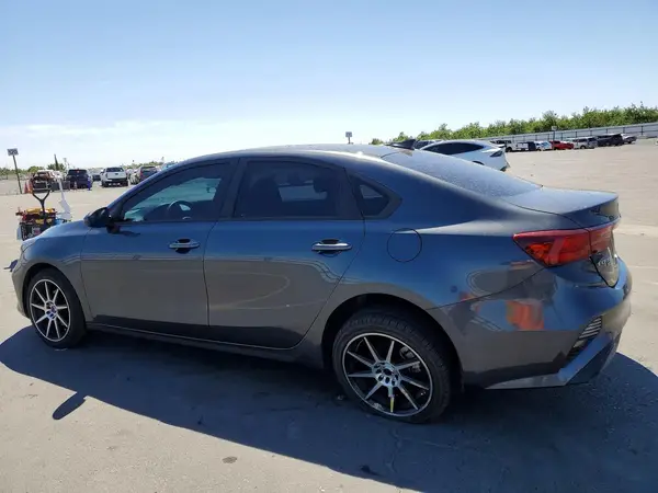 3KPF24AD1NE463194 2022 KIA FORTE - Image 2