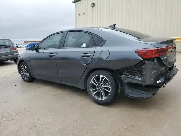 3KPF24AD1NE463437 2022 KIA FORTE - Image 2