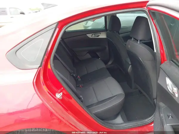 3KPF24AD1NE465298 2022 KIA FORTE - Image 8