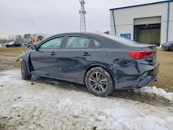 3KPF24AD1NE465589 2022 KIA FORTE - Image 2