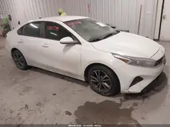 3KPF24AD1NE467360 2022 KIA FORTE