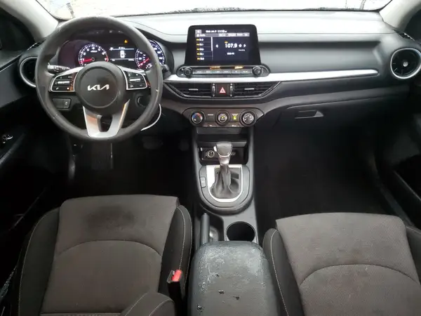 3KPF24AD1NE471277 2022 KIA FORTE - Image 8