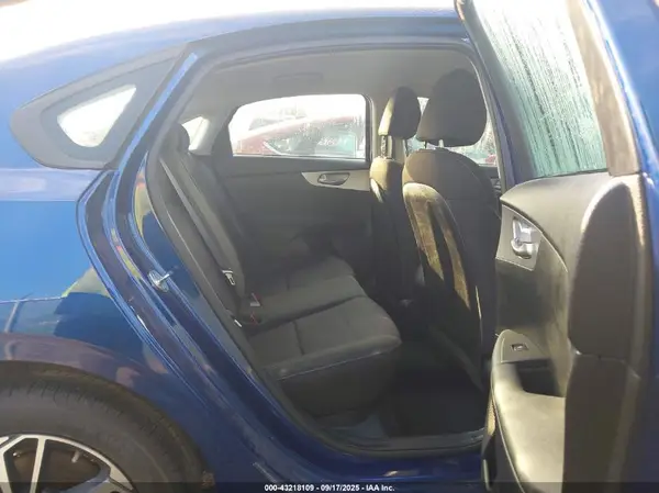 3KPF24AD1NE472493 2022 KIA FORTE - Image 8