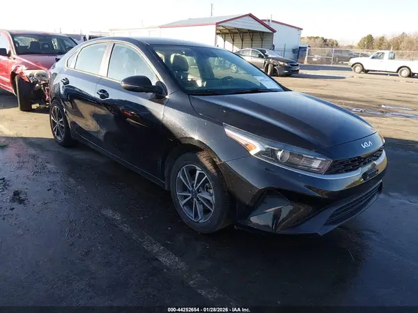 3KPF24AD1NE474793 2022 KIA FORTE - Image 1