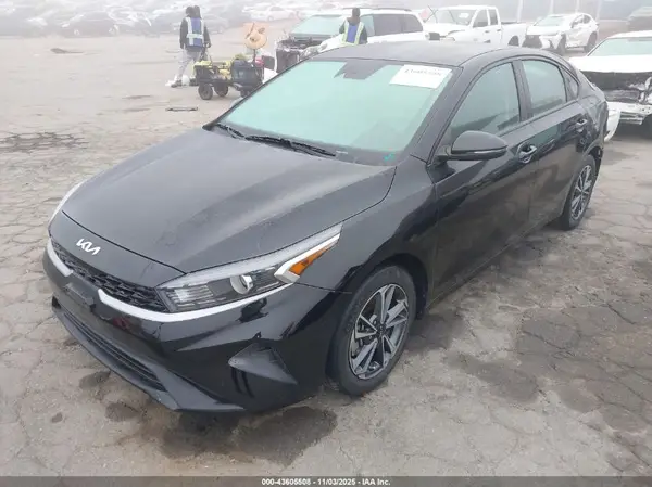 3KPF24AD1NE475586 2022 KIA FORTE - Image 2